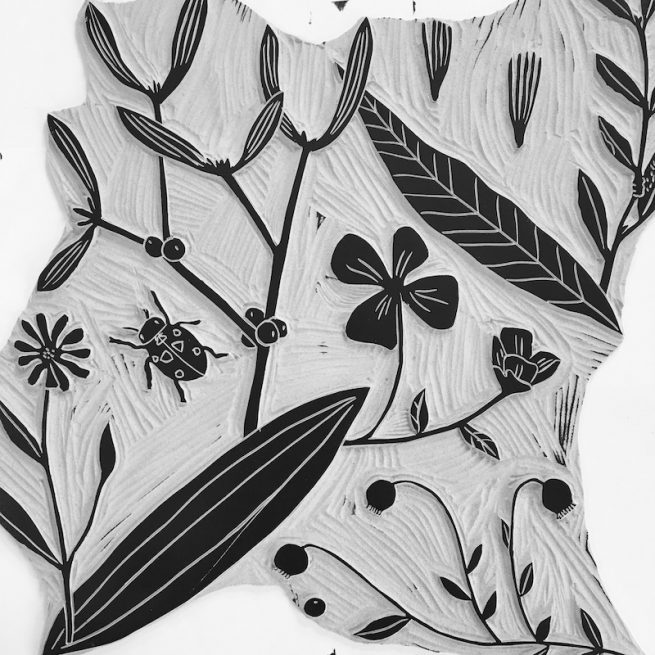 Bloc d'impression créé par linogravure par Inkree. Motif fleur sauvage noir