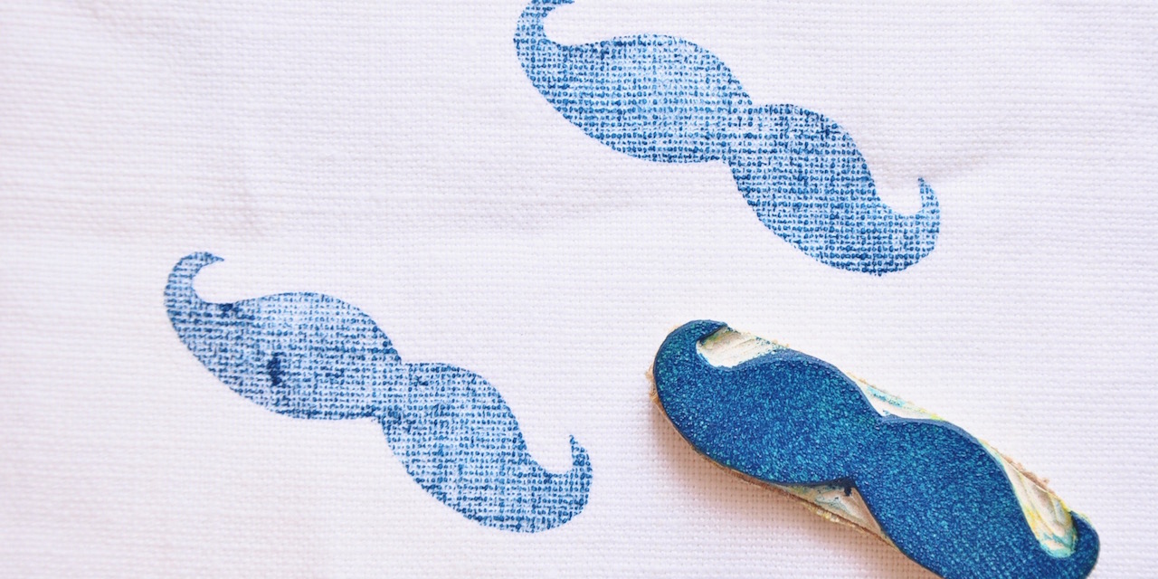 Collection Motif Moustache Moustachu gravé à la main personnalisable pour tissu et papier peint par Inkrée