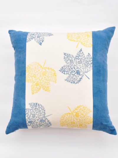 Coussin feuilles platane jaune et bleu impression artisanale sur du coton biologique Inkree