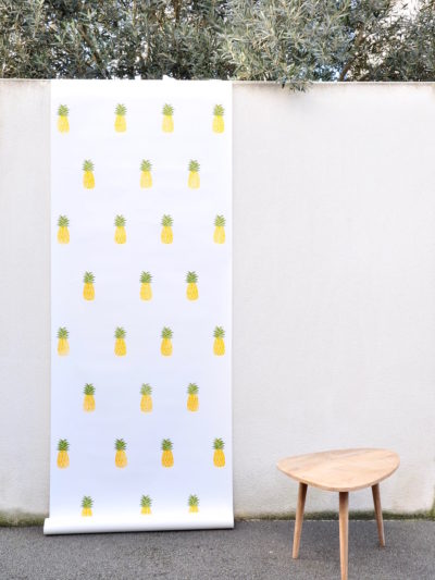 Papier peint ananas imprimé à la main sur du papier intissé fabriqué en France Inkree