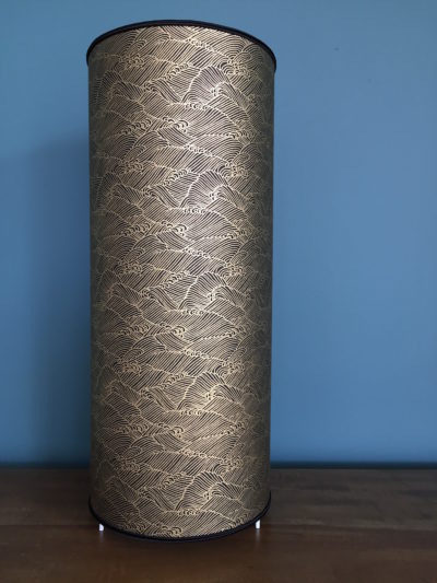 Abat-jour à poser en papier japonais motif vagues dorées création Inkrée