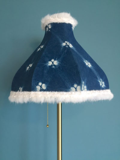 Dôme turc doublure en soie, habillé tissu teint à la main, decoré avec de la fausse fourrure