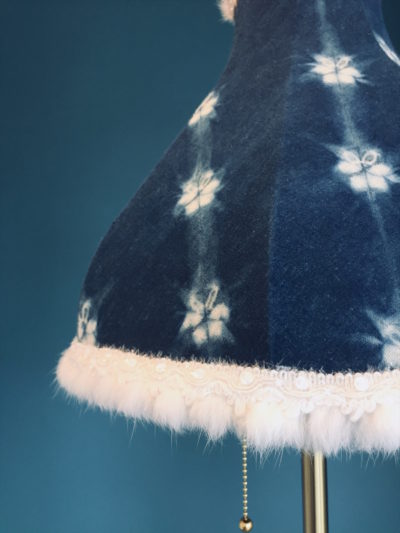 Dôme turc doublure en soie, habillé tissu teint à la main, decoré avec de la fausse fourrure