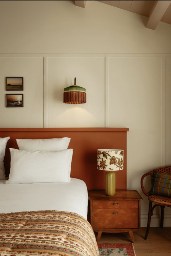 Abat-jour sur-mesure Hotel la mission Atelier Inkrée Abat-jour dôme droit frange sur-mesure pour hôtel la mission par Atelier Inkrée