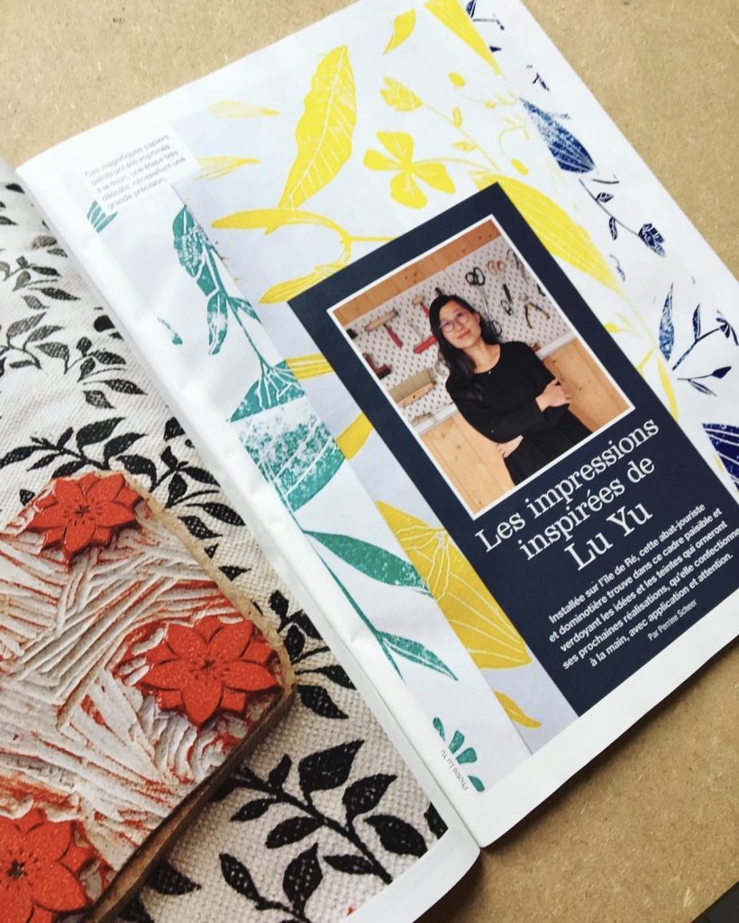 Je suis fière et heureuse de vous partager le beau reportage réalisé par le magazine emblématique @modesettravaux ! Je suis l’histoire de couverture en tant que la créatrice de talent sur le numéro de mars.