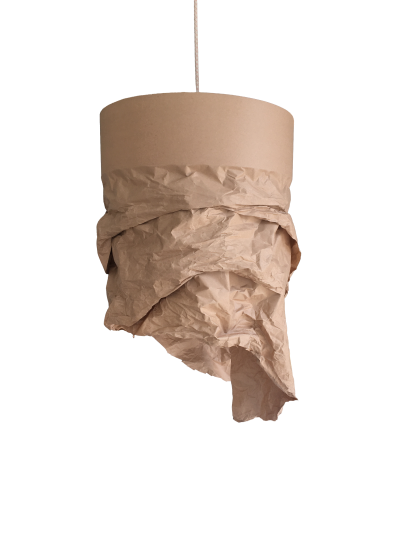 Suspension Krafman, une expression entre le contrôle et le lâcher-prise, fabriqué à la main par Atelier Inkrée