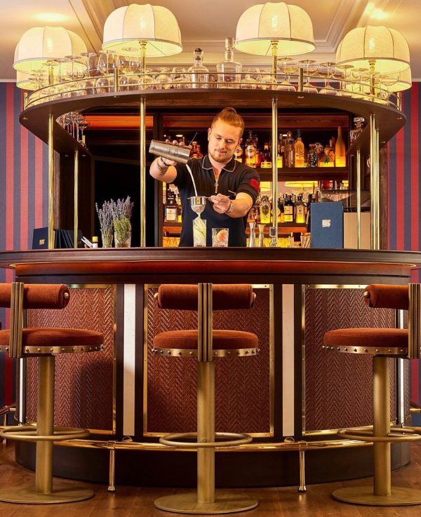 abat-jour sur-mesure pour restaurant Lordy's Paris Club Dôme en lin sur-mesure fabriqué par Atelier Inkrée